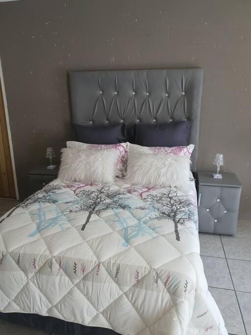 Appartement Funky Dot Sleeping Spot à Kempton Park Extérieur photo